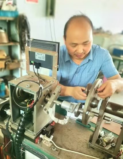 【人物简介】游张平